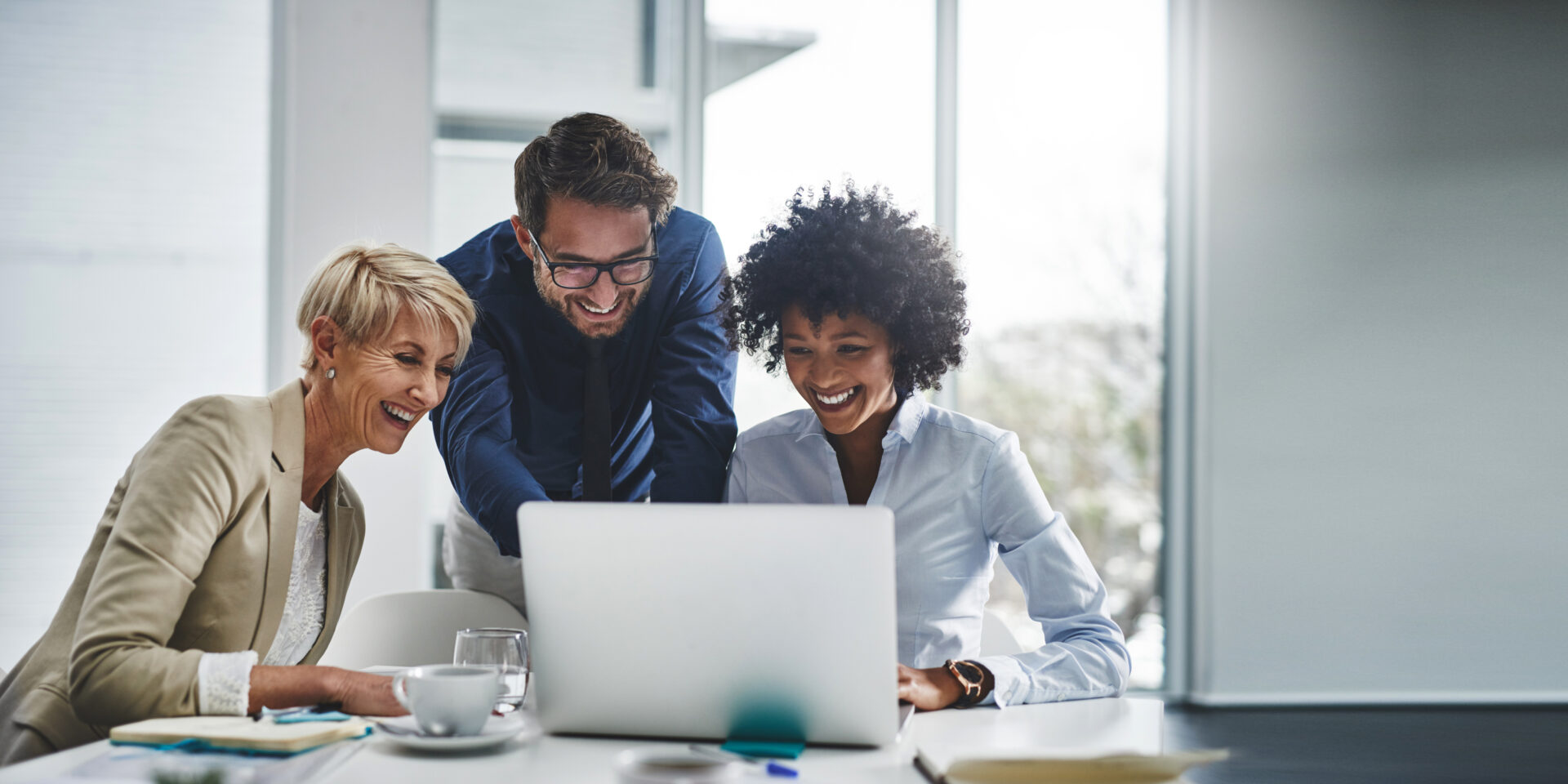 Kwaxx HR Platform – mandantenfähige HR-Suite mit Abacus-Integration, BPMN-Engine und nativer Mobile App